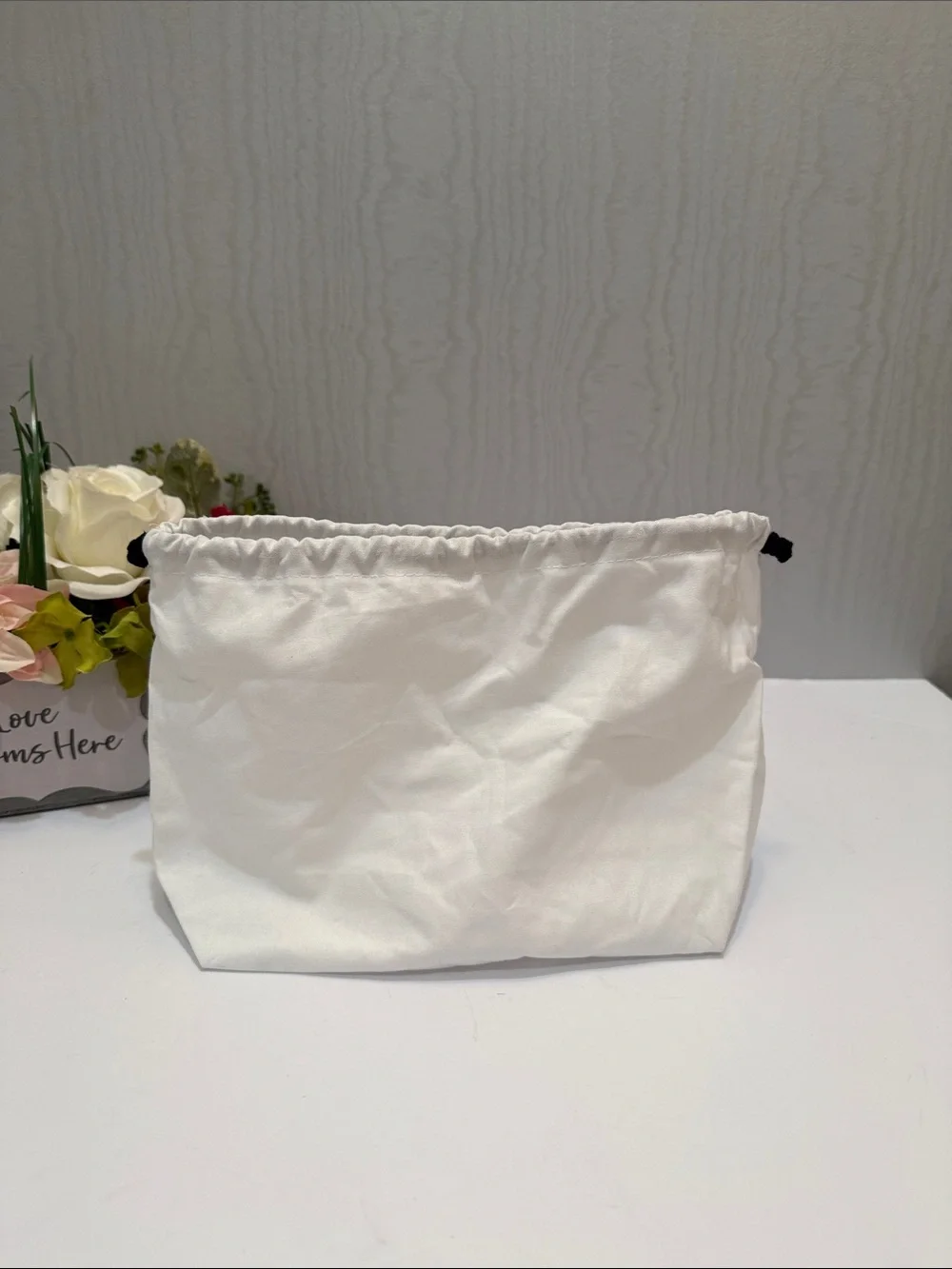 Authentic CHANEL Beauty White Cotton Drawstring Pouch Cosmetic Gift Dust Bag